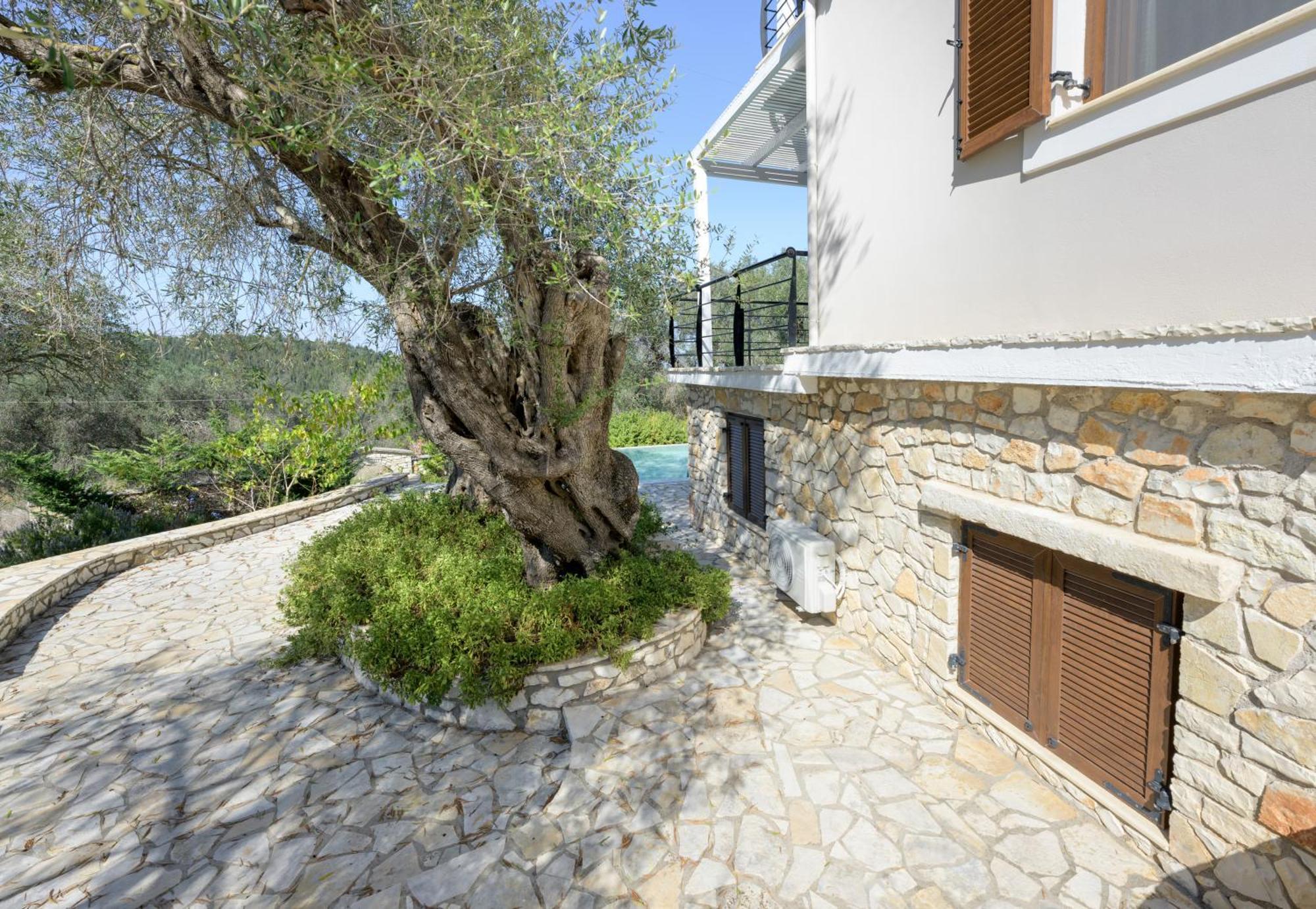 Villa Bougarini Haven Family Villa Rock Pool Oasis Ieromonachos Екстер'єр фото