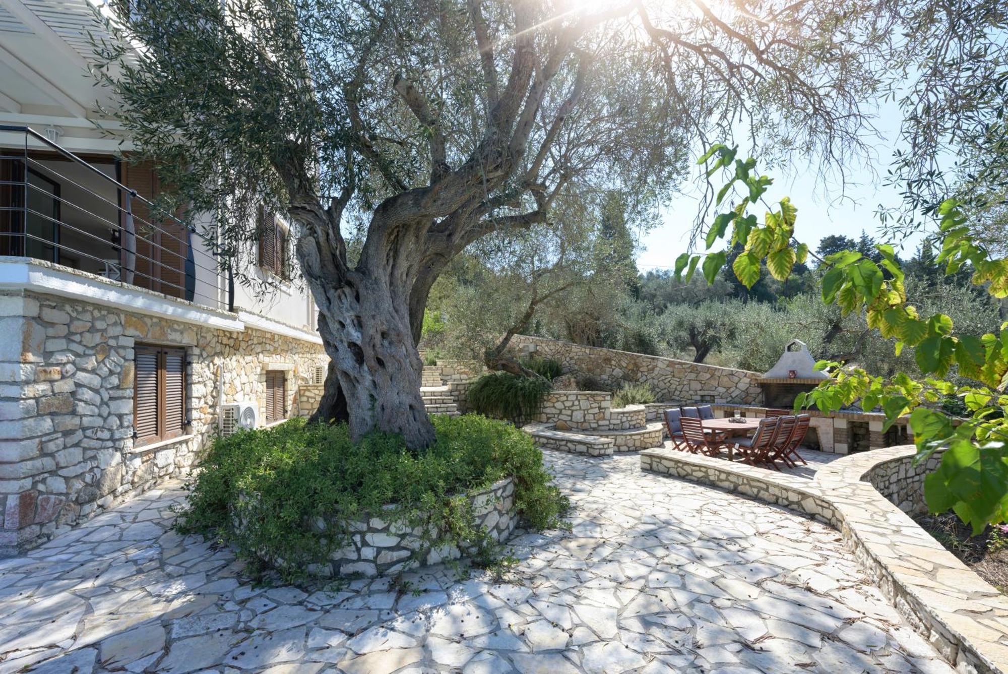 Villa Bougarini Haven Family Villa Rock Pool Oasis Ieromonachos Екстер'єр фото