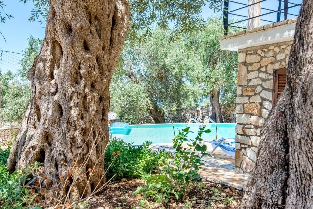 Villa Bougarini Haven Family Villa Rock Pool Oasis Ieromonachos Екстер'єр фото